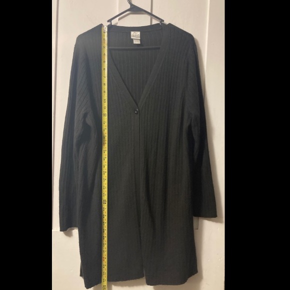 18/20 Black Sweater - Picture 1 of 5